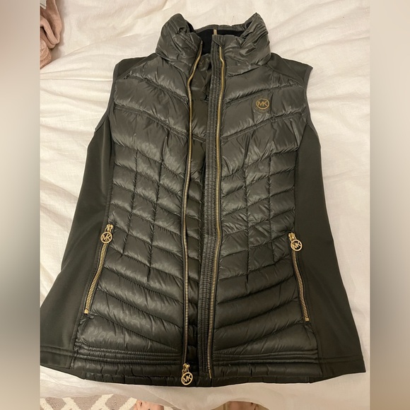 Michael Kors Green Leopard Print Puffer Vest Stretch Good Logo Zipper - Picture 6 of 13